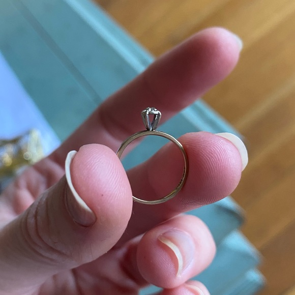 10k Diamond ring - Picture 4 of 4